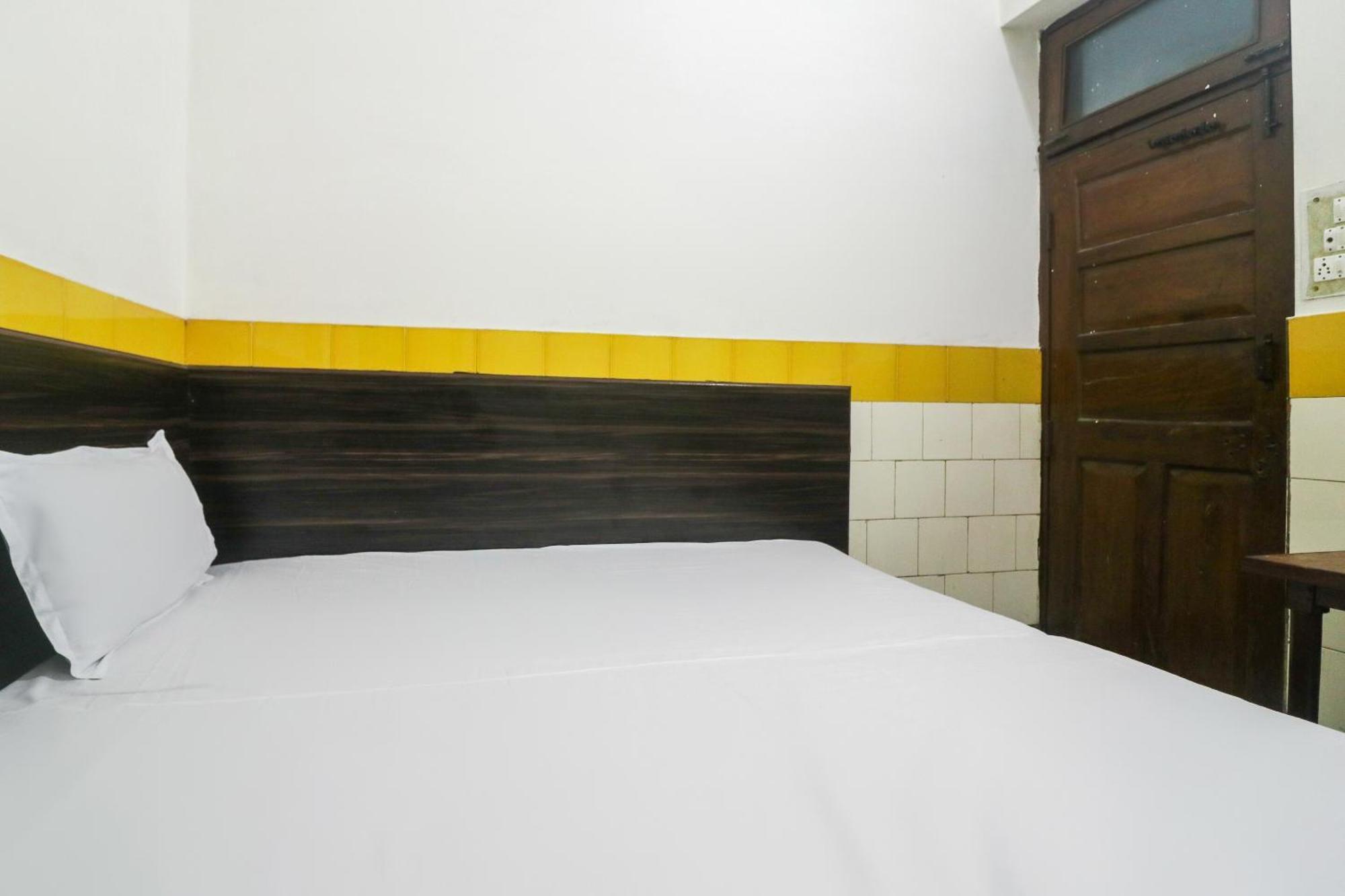 Spot On Hotel Anand Bhawan Alīgarh Exterior foto