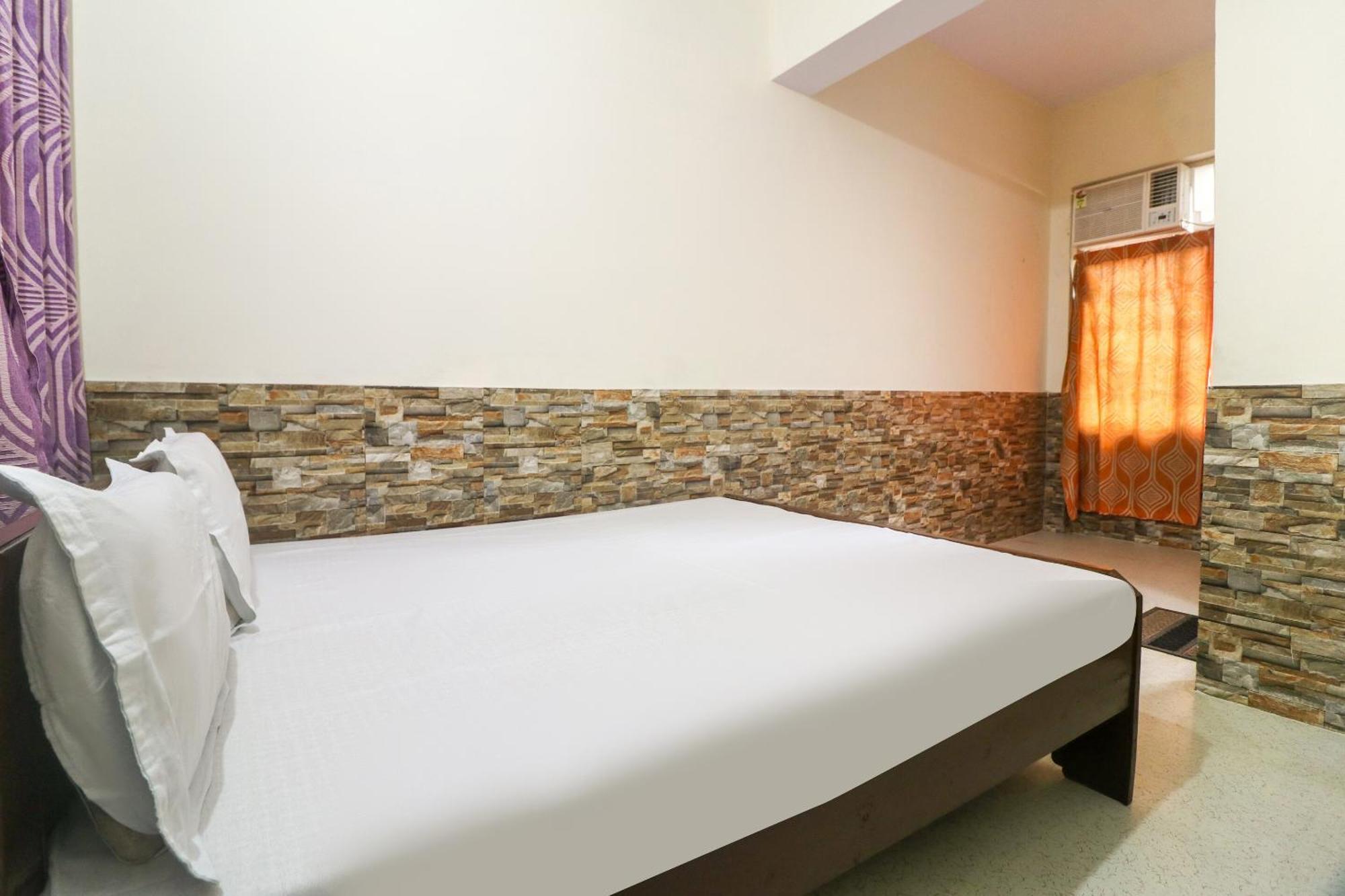 Spot On Hotel Anand Bhawan Alīgarh Exterior foto